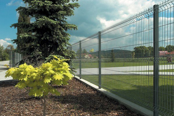 Огорожа промислових підприємств з 2D/3D сітки